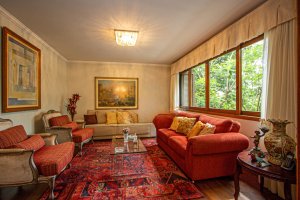 Apartamento com 280m², 5 dormitórios no bairro Petrópolis em Porto Alegre para Alugar