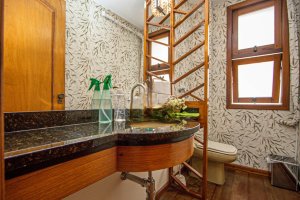 Apartamento com 280m², 5 dormitórios no bairro Petrópolis em Porto Alegre para Alugar