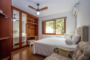 Apartamento com 280m², 5 dormitórios no bairro Petrópolis em Porto Alegre para Alugar