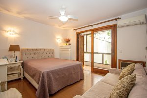 Apartamento com 280m², 5 dormitórios no bairro Petrópolis em Porto Alegre para Alugar