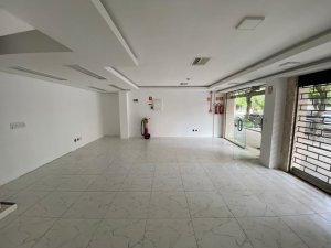 Loja com 77m² no bairro Independência em Porto Alegre para Alugar