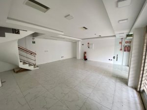 Loja com 77m² no bairro Independência em Porto Alegre para Alugar