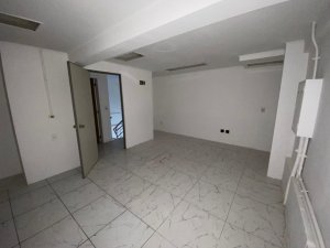 Loja com 77m² no bairro Independência em Porto Alegre para Alugar