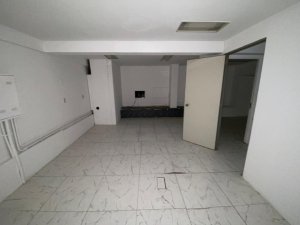 Loja com 77m² no bairro Independência em Porto Alegre para Alugar