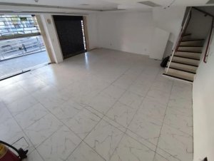 Loja com 77m² no bairro Independência em Porto Alegre para Alugar