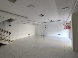 Loja com 77m² no bairro Independência em Porto Alegre para Alugar