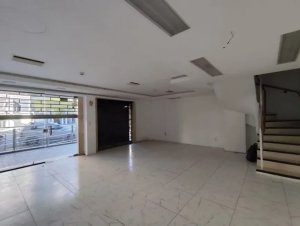 Loja com 77m² no bairro Independência em Porto Alegre para Alugar