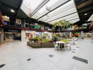 Sala Comercial com 70m² no bairro Moinhos de Vento em Porto Alegre para Alugar
