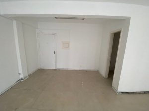 Sala Comercial com 70m² no bairro Moinhos de Vento em Porto Alegre para Alugar