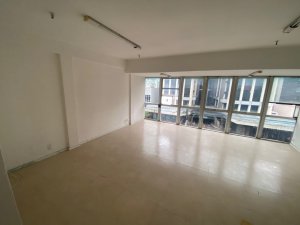 Sala Comercial com 70m² no bairro Moinhos de Vento em Porto Alegre para Alugar