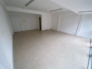 Sala Comercial com 70m² no bairro Moinhos de Vento em Porto Alegre para Alugar