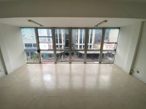 Sala Comercial com 70m² no bairro Moinhos de Vento em Porto Alegre para Alugar