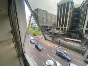 Sala Comercial com 70m² no bairro Moinhos de Vento em Porto Alegre para Alugar