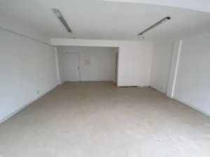 Sala Comercial com 70m² no bairro Moinhos de Vento em Porto Alegre para Alugar