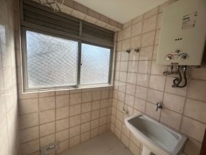 Apartamento com 70m², 2 dormitórios no bairro Petrópolis em Porto Alegre para Alugar