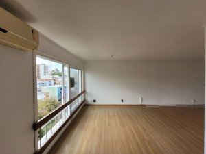 Apartamento com 110m², 3 dormitórios no bairro Rio Branco em Porto Alegre para Alugar