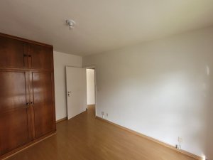 Apartamento com 110m², 3 dormitórios no bairro Rio Branco em Porto Alegre para Alugar