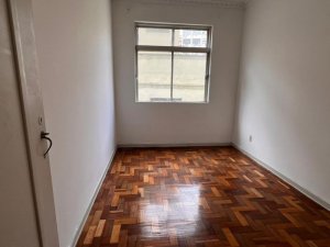 Apartamento com 70m², 2 dormitórios no bairro Centro Histórico em Porto Alegre para Alugar