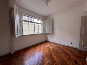 Apartamento com 70m², 2 dormitórios no bairro Centro Histórico em Porto Alegre para Alugar