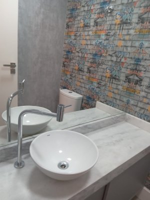 Apartamento com 70m², 2 dormitórios no bairro Mont Serrat em Porto Alegre para Alugar