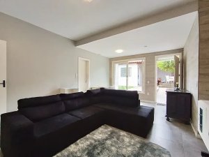 Casa com 223m², 3 dormitórios no bairro Três Figueiras em Porto Alegre para Alugar