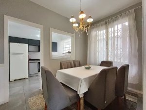 Casa com 223m², 3 dormitórios no bairro Três Figueiras em Porto Alegre para Alugar