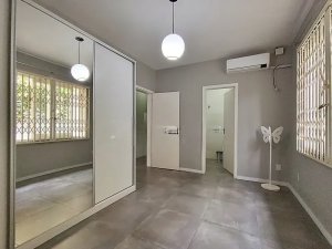 Casa com 223m², 3 dormitórios no bairro Três Figueiras em Porto Alegre para Alugar