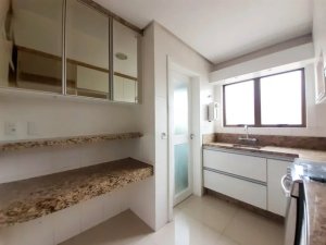 Apartamento com 110m², 3 dormitórios no bairro Petrópolis em Porto Alegre para Alugar