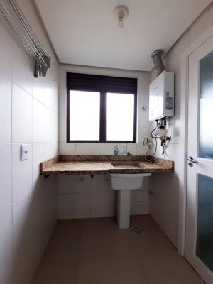 Apartamento com 110m², 3 dormitórios no bairro Petrópolis em Porto Alegre para Alugar
