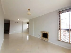 Apartamento com 110m², 3 dormitórios no bairro Petrópolis em Porto Alegre para Alugar