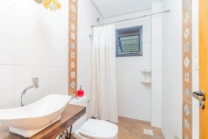 Prédio Comercial com 200m² no bairro Menino Deus em Porto Alegre para Alugar