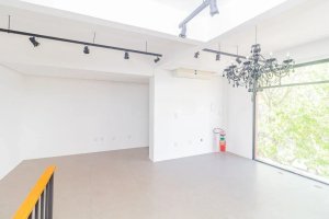 Prédio Comercial com 200m² no bairro Menino Deus em Porto Alegre para Alugar
