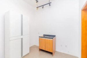 Prédio Comercial com 200m² no bairro Menino Deus em Porto Alegre para Alugar
