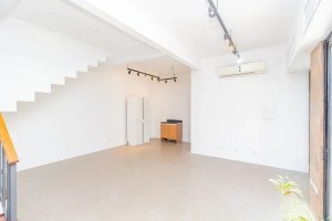 Prédio Comercial com 200m² no bairro Menino Deus em Porto Alegre para Alugar