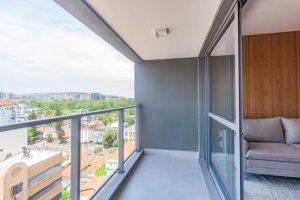 Apartamento com 93m², 3 dormitórios no bairro Passo da Areia em Porto Alegre para Alugar