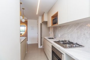 Apartamento com 93m², 3 dormitórios no bairro Passo da Areia em Porto Alegre para Alugar