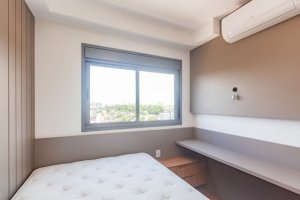 Apartamento com 93m², 3 dormitórios no bairro Passo da Areia em Porto Alegre para Alugar