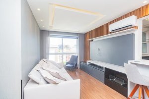 Apartamento com 80m², 2 dormitórios no bairro Passo da Areia em Porto Alegre para Alugar