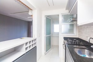 Apartamento com 80m², 2 dormitórios no bairro Passo da Areia em Porto Alegre para Alugar