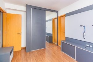 Apartamento com 80m², 2 dormitórios no bairro Passo da Areia em Porto Alegre para Alugar