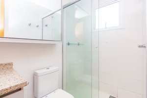 Apartamento com 80m², 2 dormitórios no bairro Passo da Areia em Porto Alegre para Alugar