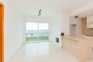 Apartamento com 60m², 2 dormitórios no bairro Três Figueiras em Porto Alegre para Alugar