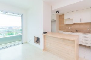 Apartamento com 60m², 2 dormitórios no bairro Três Figueiras em Porto Alegre para Alugar