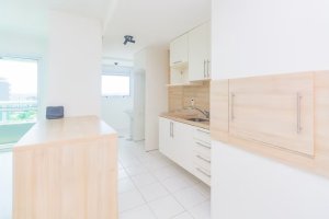 Apartamento com 60m², 2 dormitórios no bairro Três Figueiras em Porto Alegre para Alugar