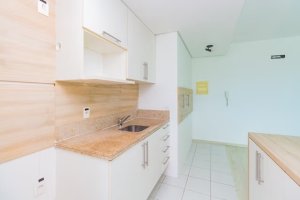 Apartamento com 60m², 2 dormitórios no bairro Três Figueiras em Porto Alegre para Alugar