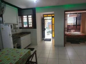 Casa com 300m², 6 dormitórios no bairro Centro Histórico em Porto Alegre para Alugar