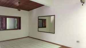 Casa com 300m², 6 dormitórios no bairro Centro Histórico em Porto Alegre para Alugar