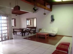 Casa com 300m², 6 dormitórios no bairro Centro Histórico em Porto Alegre para Alugar