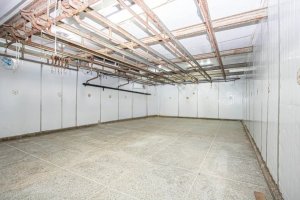 Depósito com 790m² no bairro Jardim Itu em Porto Alegre para Alugar