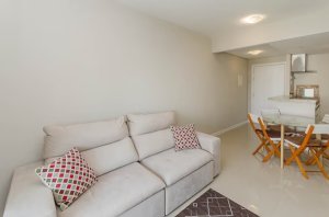 Apartamento com 49m², 1 dormitório no bairro Petrópolis em Porto Alegre para Alugar